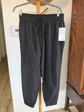 Athleta Trekkie North Jogger pant sweatpants black medium nwt